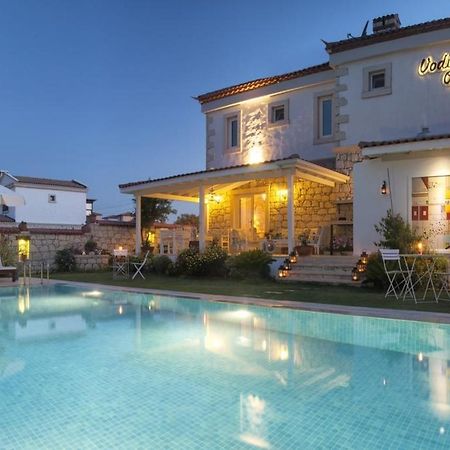 Vodina Hotel Алачати Экстерьер фото