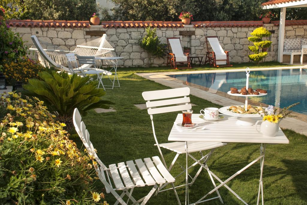 Vodina Hotel Алачати Экстерьер фото