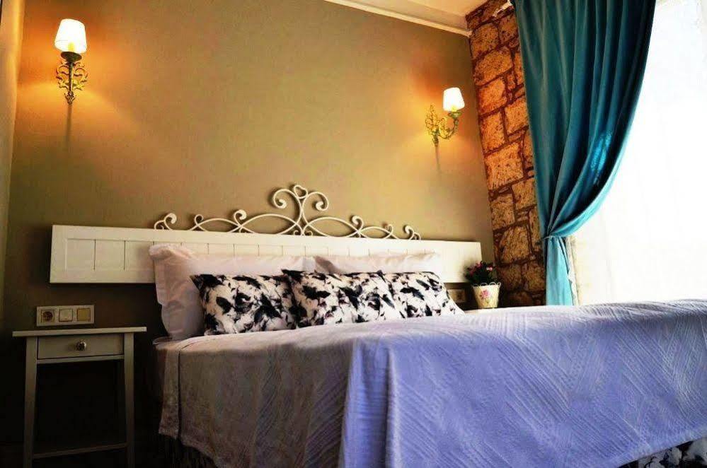 Vodina Hotel Алачати Экстерьер фото